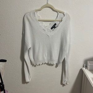 Forever 21 white cropped V-neck!!